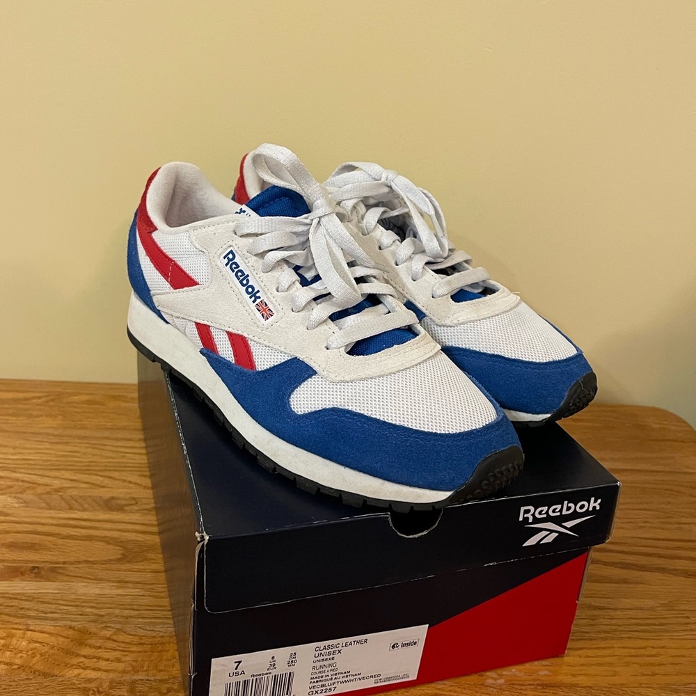 Reebok Classic Leather Running Shoes, Make It Yours White Vector Red Blue